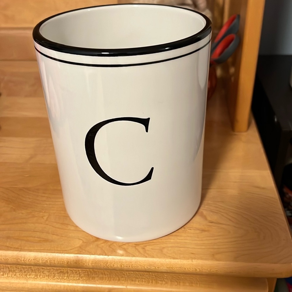 Crock jar